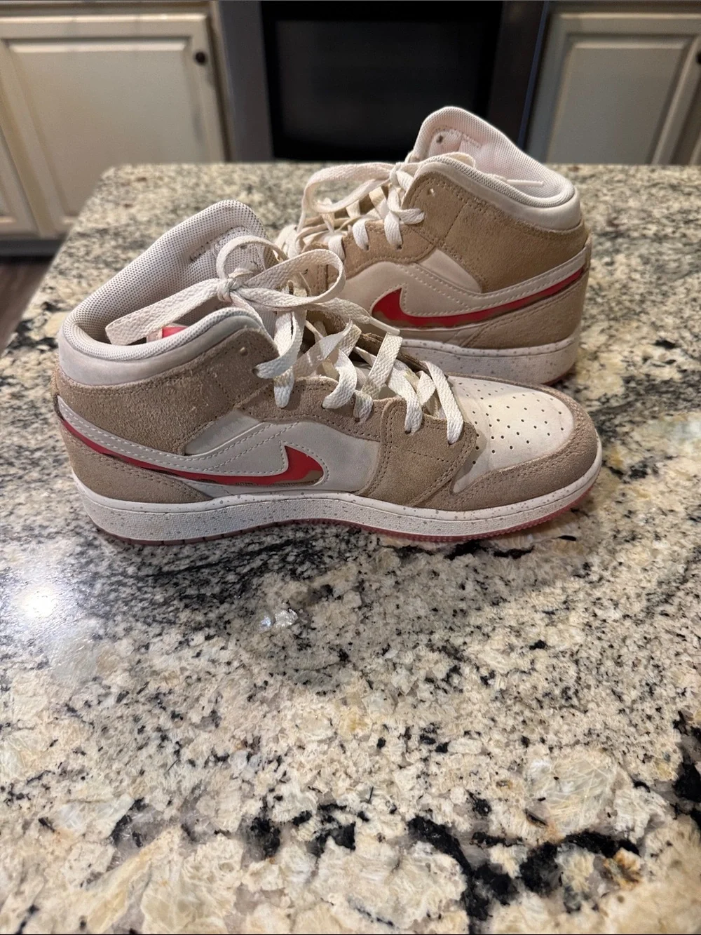 Nike Kids Air Jordan Mid-Top Sneakers in Beige, pink